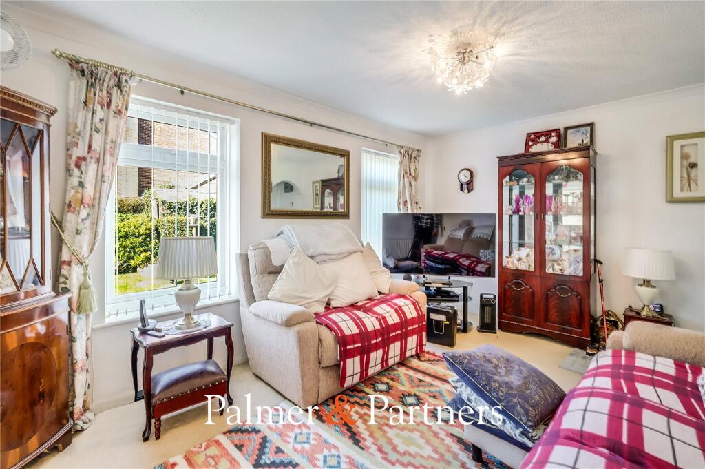 Peggotty Close, Chelmsford, Essex, CM1 - View 3