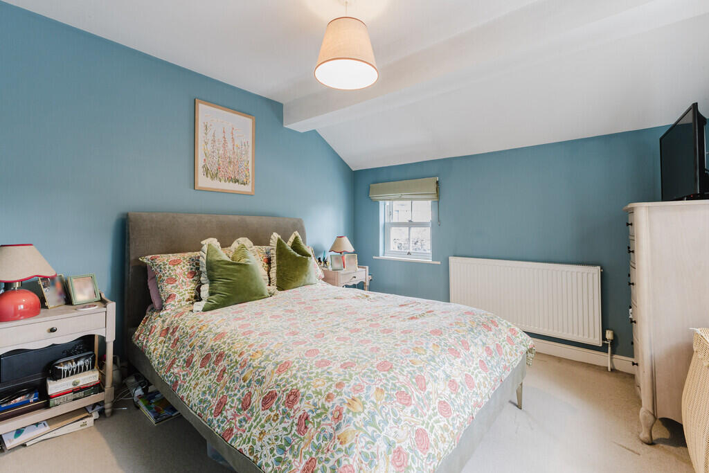 House in Watford, North Watford - View 5