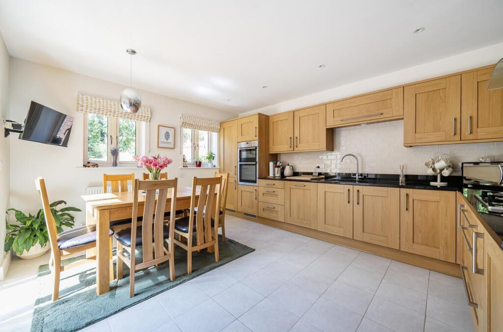 House in Southampton - View 3