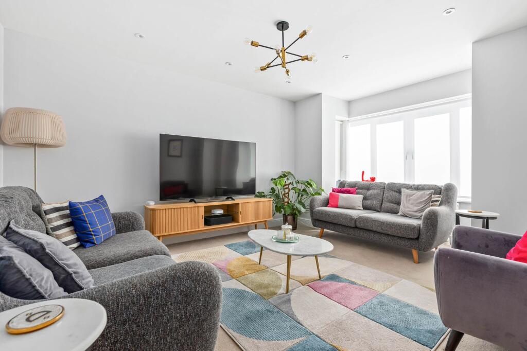 House in Stevenage - More
