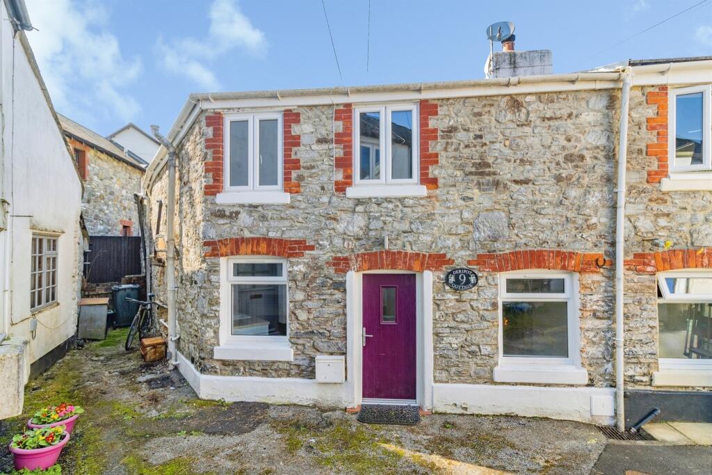 Main image of property: Fore Street, Buckfastleigh
