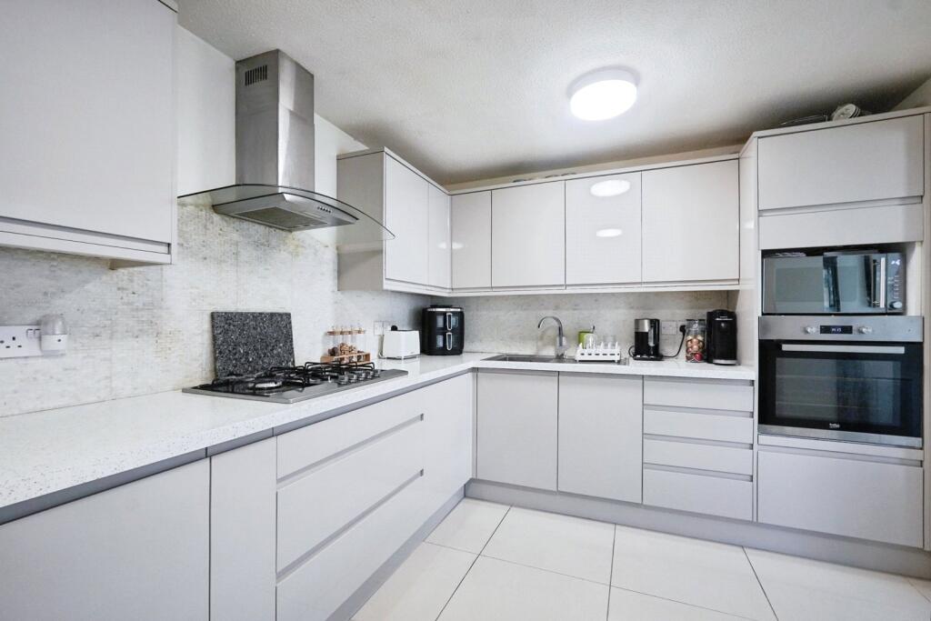 Derwent Avenue, Ramsgate, Kent, CT11 photo 3