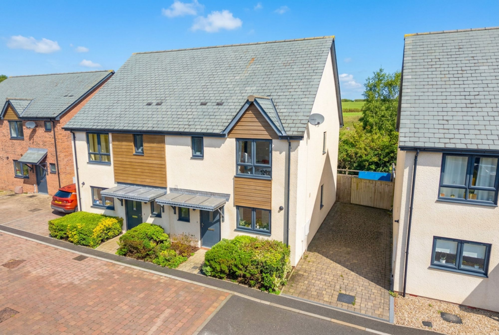 Main image of property: Sanders Lea, Cheriton Fitzpaine, EX17
