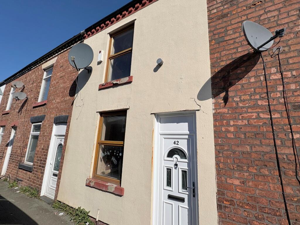 Main image of property: 42 Platt Street, Leigh, Wigan