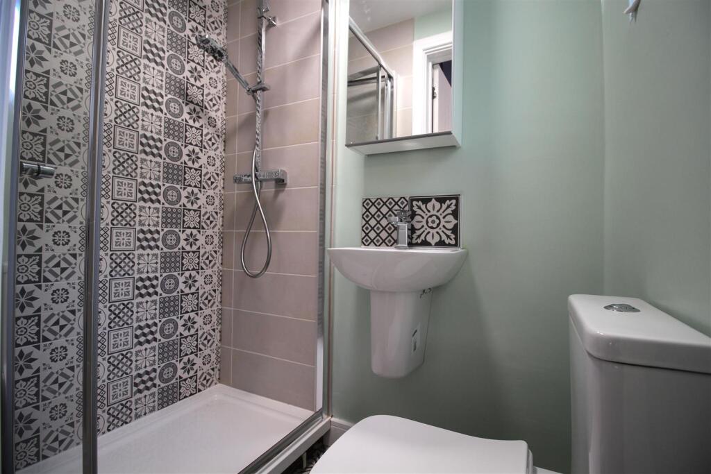 1 bedroom house share for rent