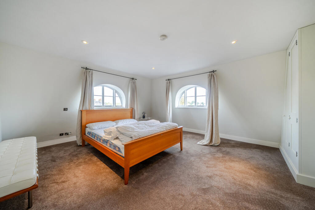 Apartment in London - More