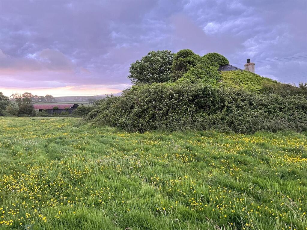 Main image of property: Llangefni