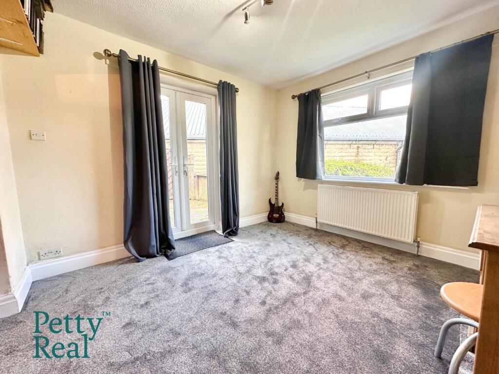 Kirkdene Avenue, Foulridge - View 3