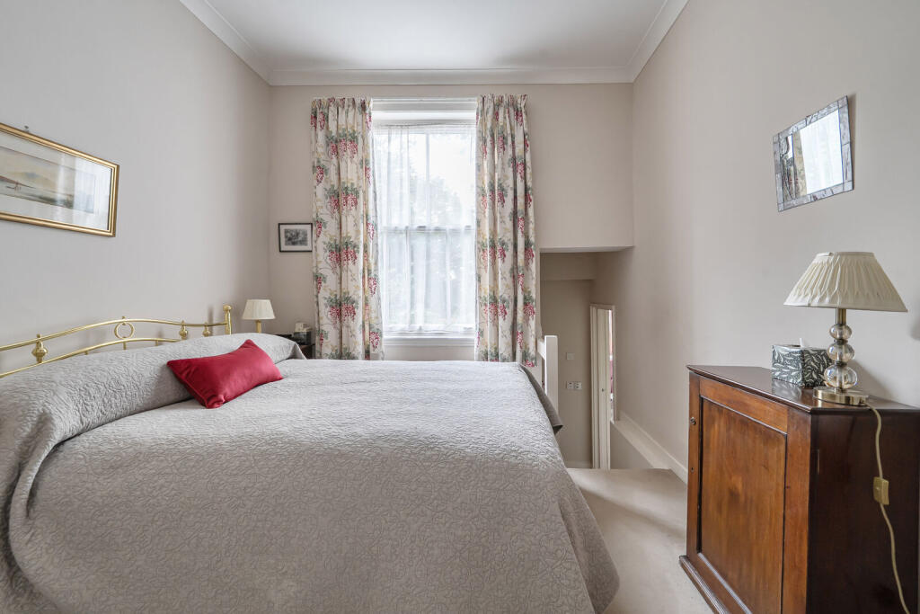 Apartment in London - More