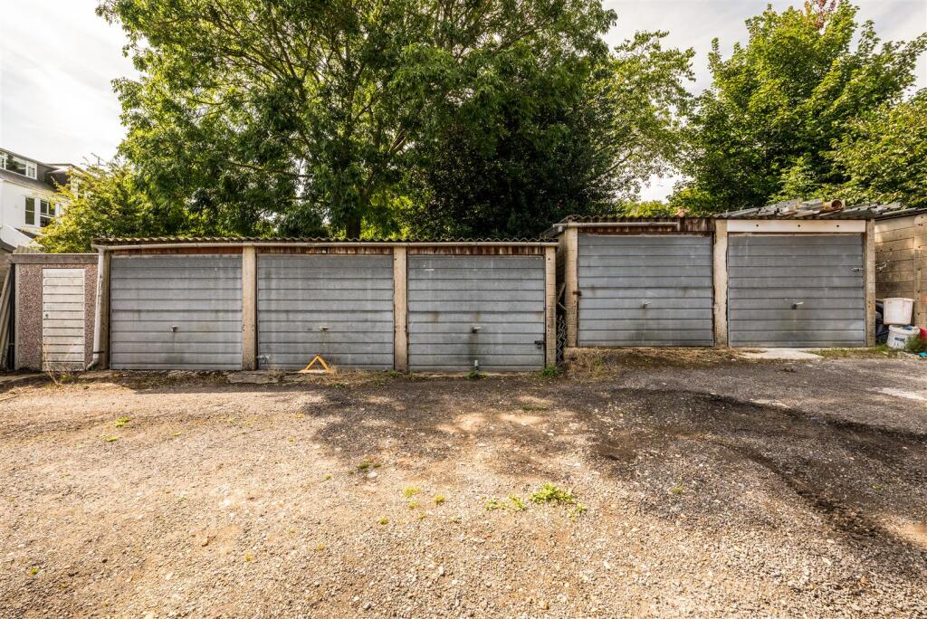 Clermont Road, Brighton photo 5