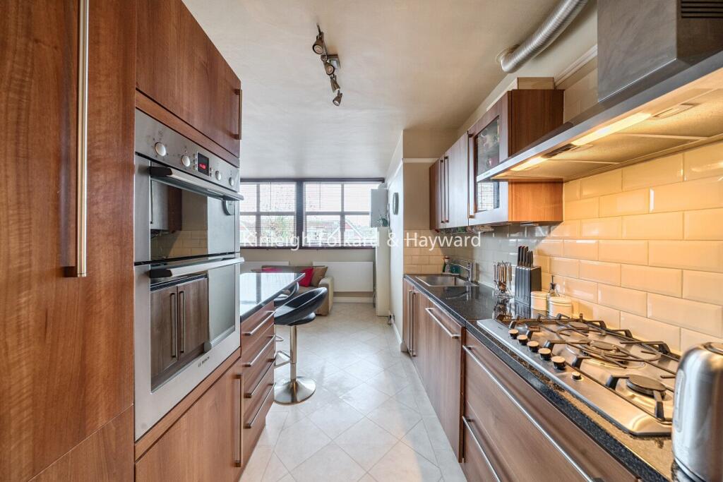 Apartment in London - View 3