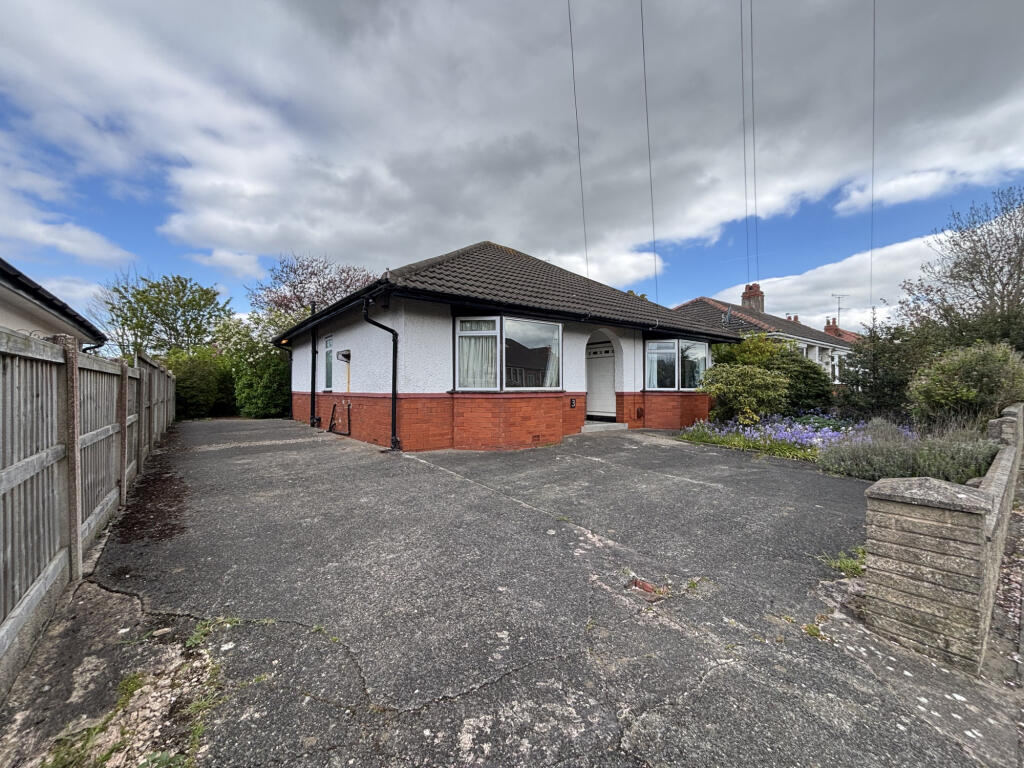 2-bed house on Grange Avenue,  Thornton, FY5, £230,000