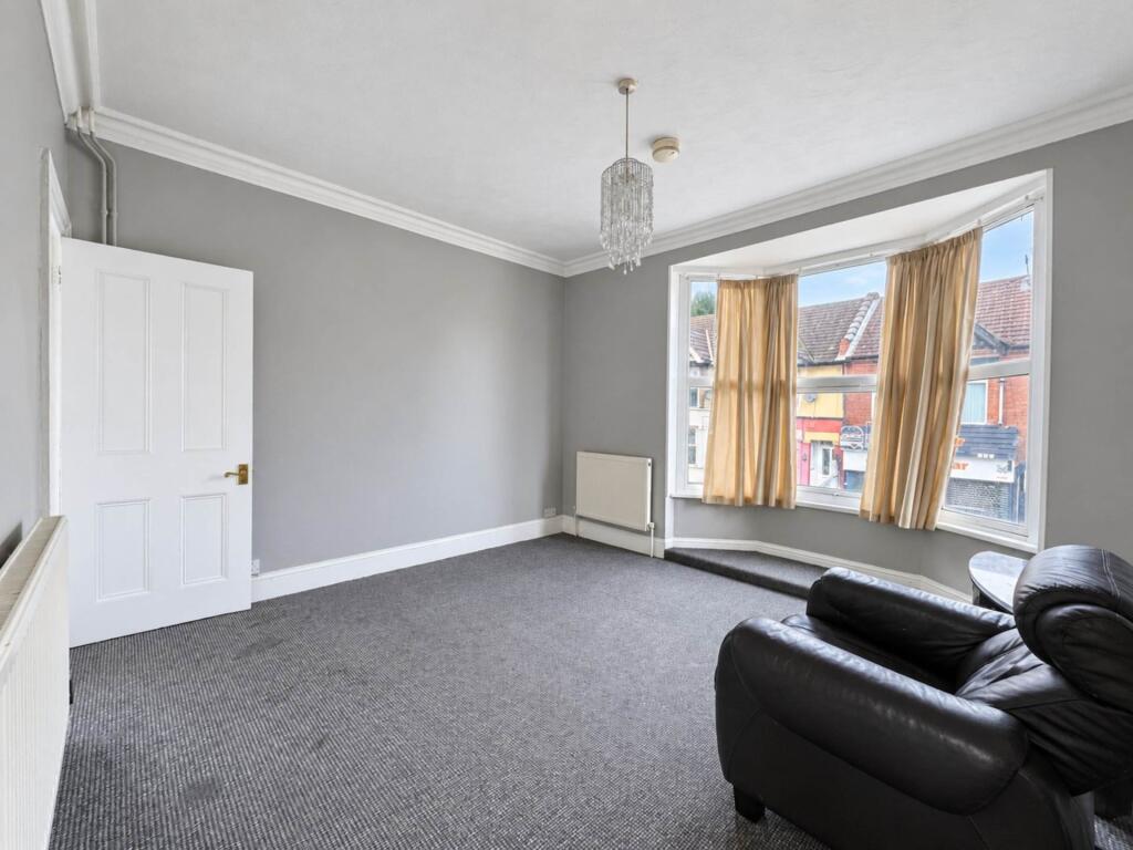 Apartment in Luton - View 3