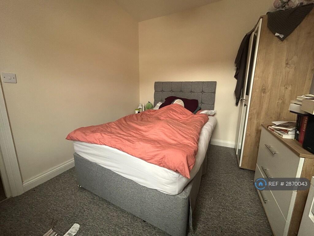 4 bedroom terraced house for rent