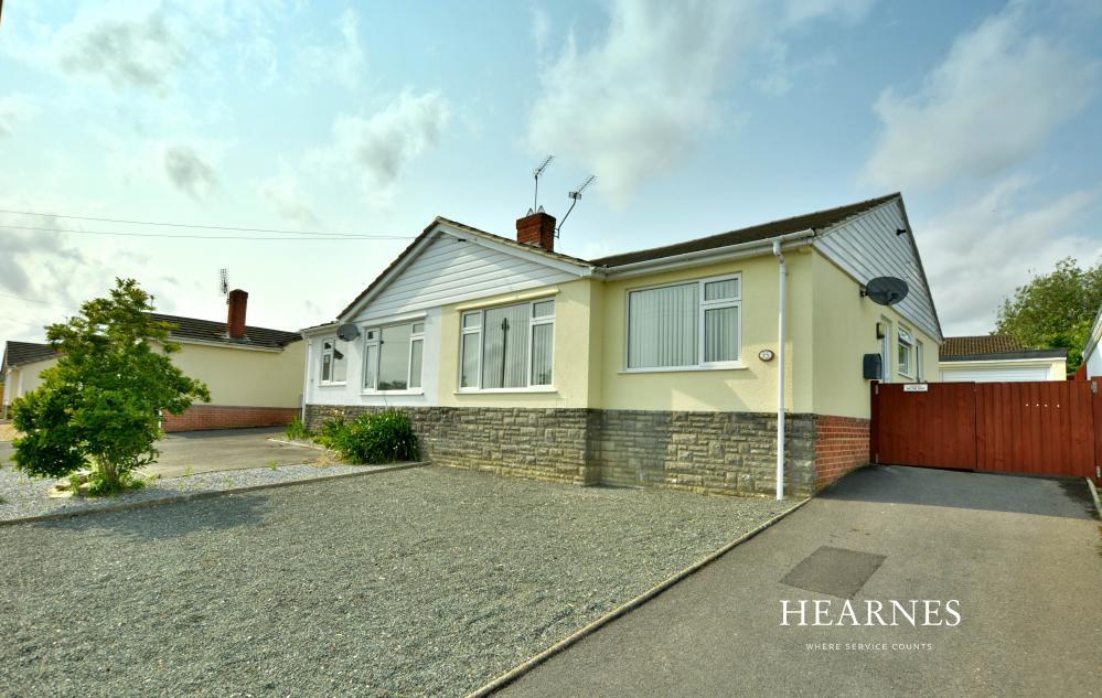 2-bed house on Dales Drive, Colehill, Dorset, BH21 2JT, £325,000