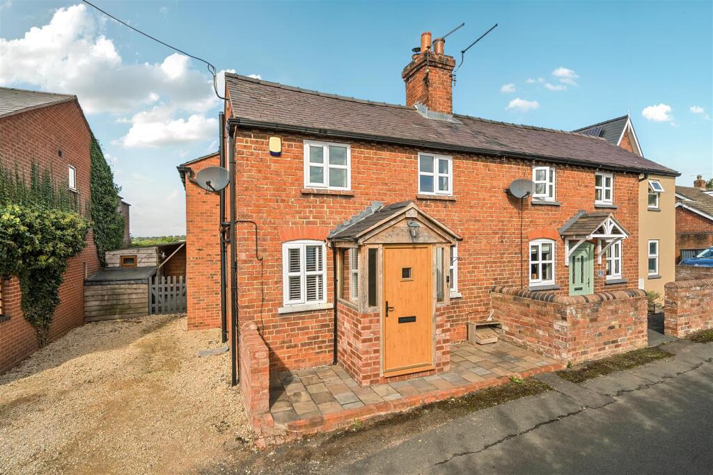 3-bed semi-detached on 2 Fiveways, Startlewood Lane, Ruyton Xi Towns, Shrewsbury, Shropshire, SY4 1NA, £350,000