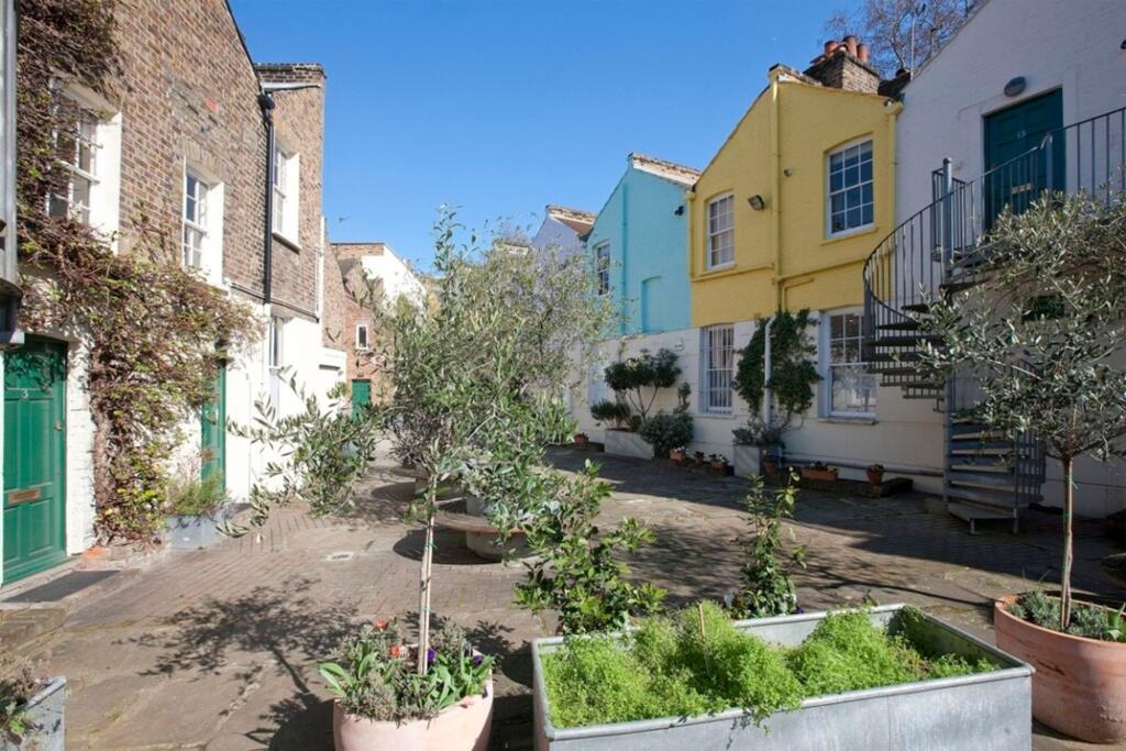 Main image of property: Kennington Lane, London, SE11