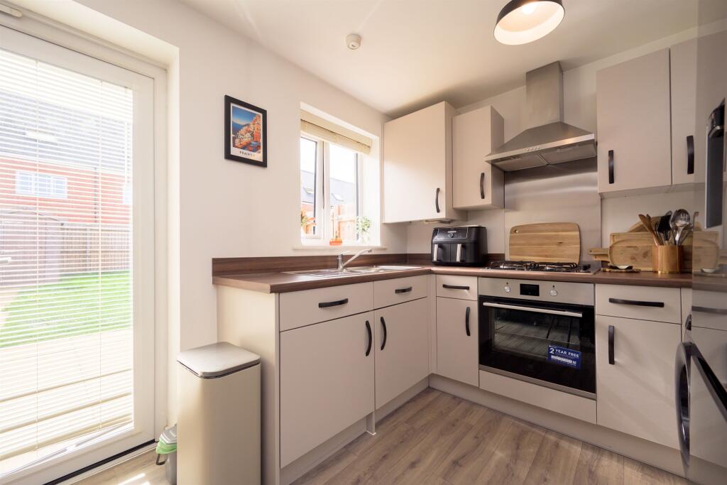 House in Rothwell, North Northamptonshire - View 4