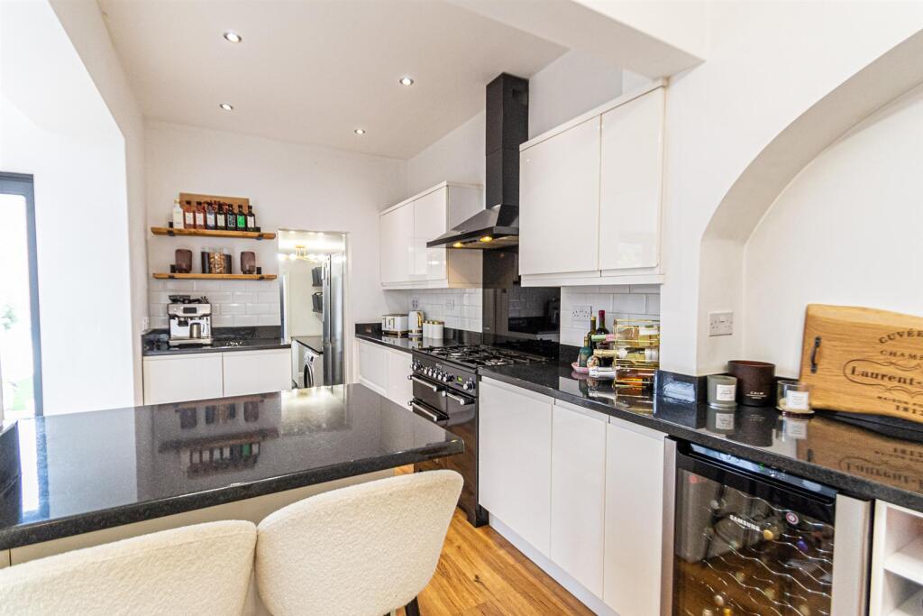 House in Warrington, Stockton Heath - More