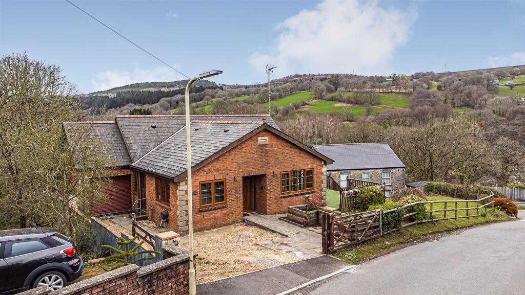 Main image of property: Rock Terrace, Ynysybwl, CF37