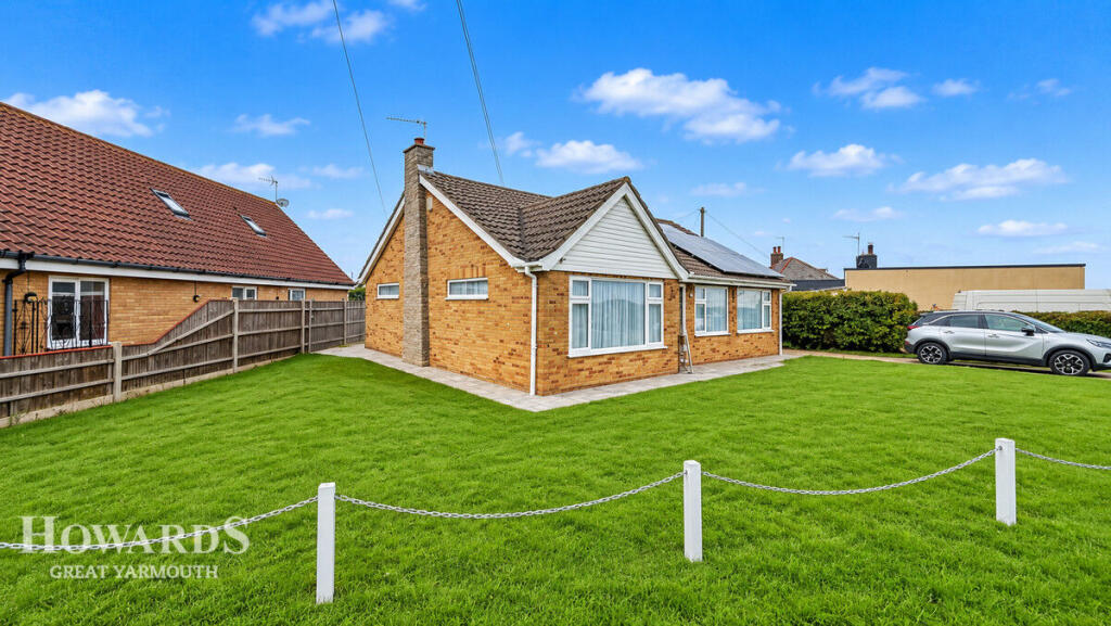 House in Great Yarmouth, Ormesby St. Margaret with Scratby