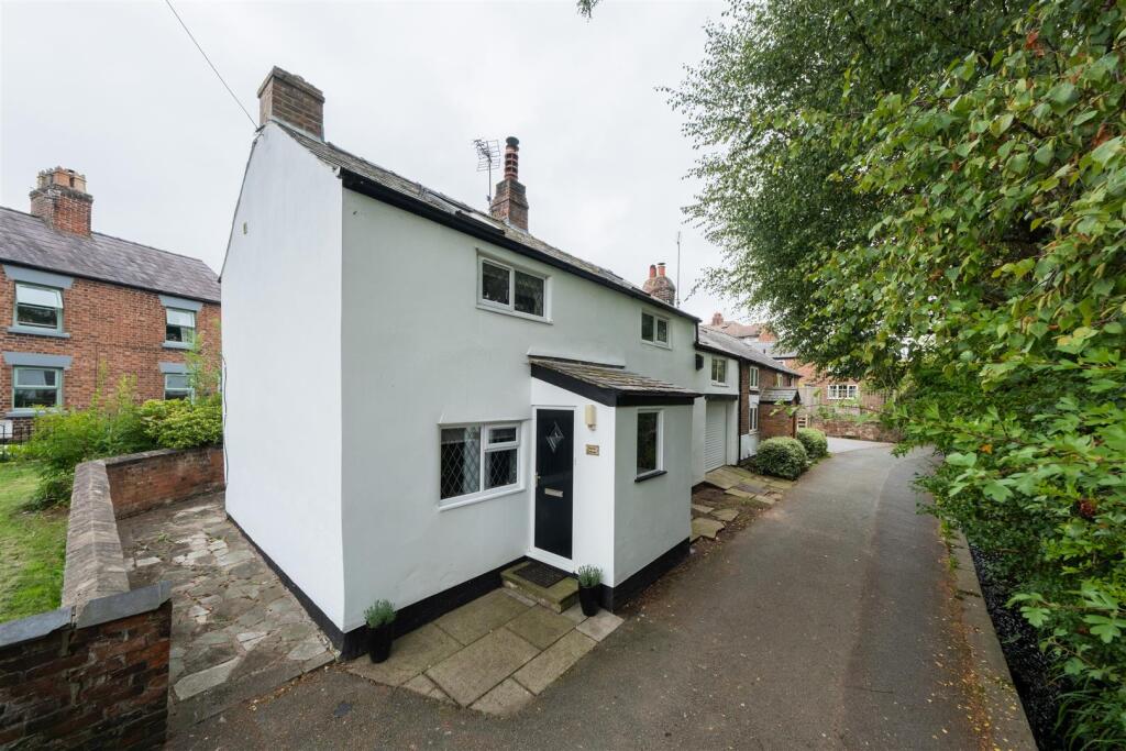 3-bed house on Brookside, Kingsley, Frodsham, £450,000