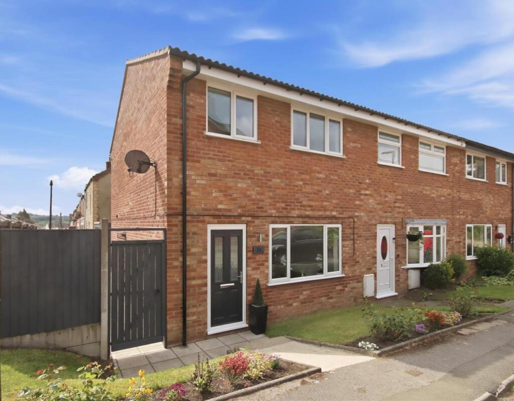 Main image of property: Cross Wellington Street, New Whittington, Chesterfield