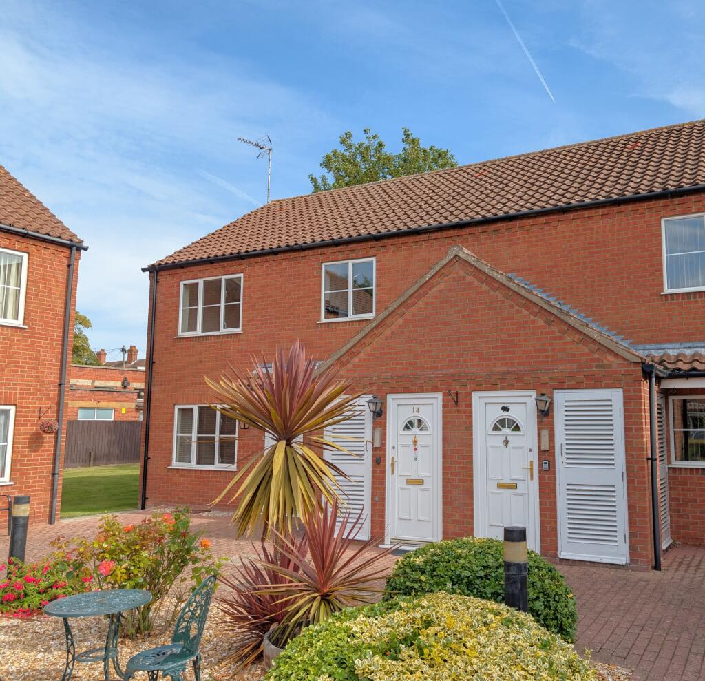 Main image of property: Sutton Court, Skegness, PE25