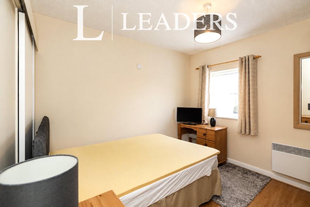 Apartment in Stoke-on-Trent - More