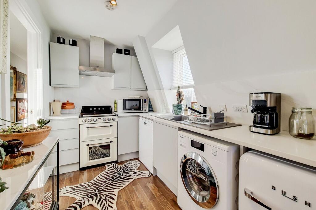 Apartment in London - View 4