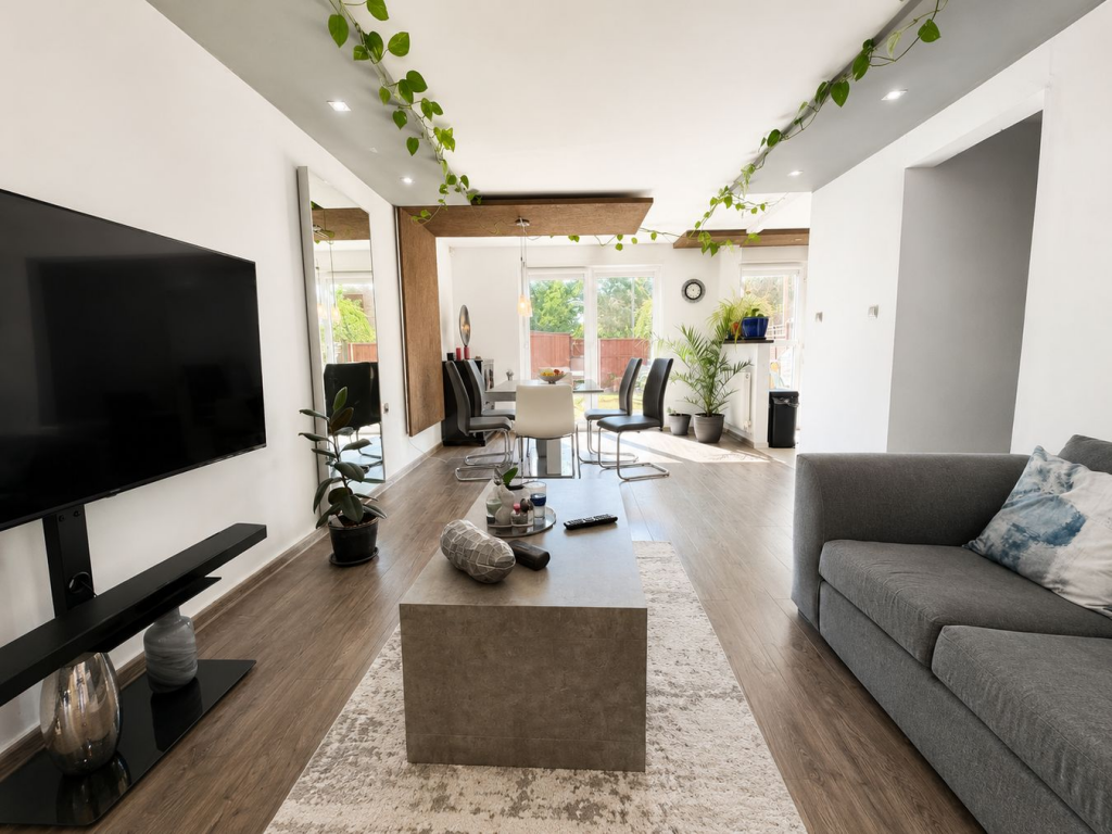 House in Northampton - View 5
