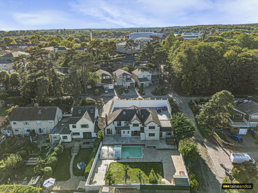 Main image of property: College Road, Hoddesdon