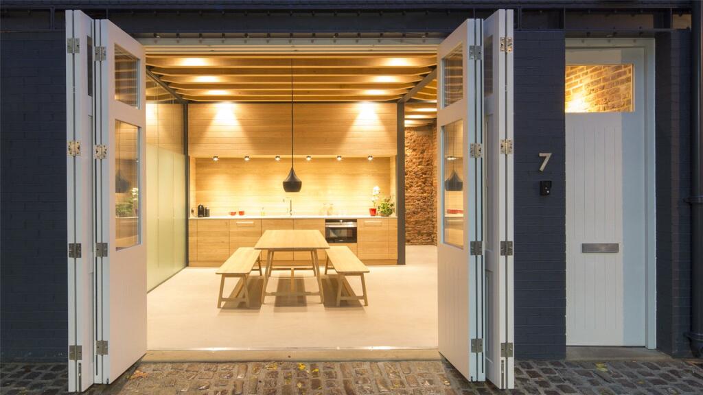 3-bed house on Southwick Mews, London, W2, £3,500,000