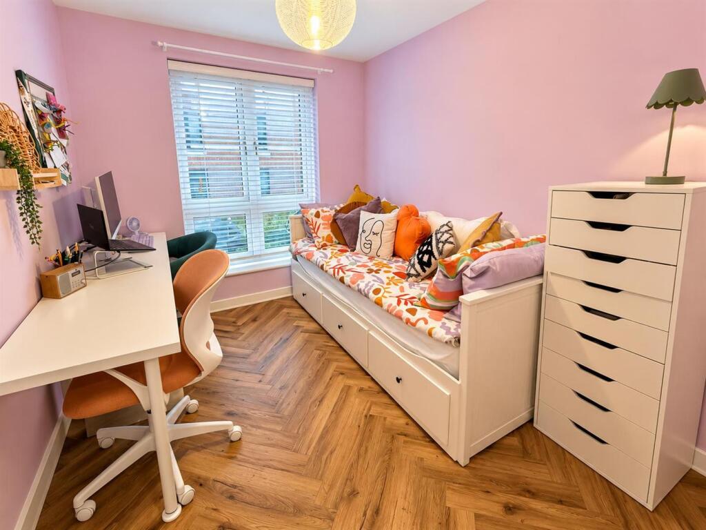 Apartment in Northampton - View 2