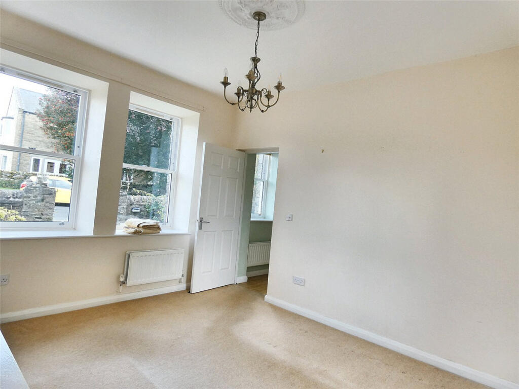 1 Scott Hill, Bainbridge, DL8 3FB photo 2