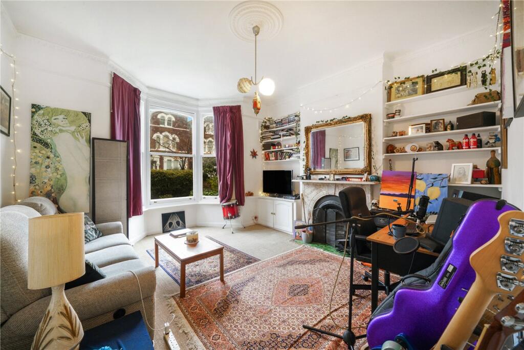 Apartment in London - View 5