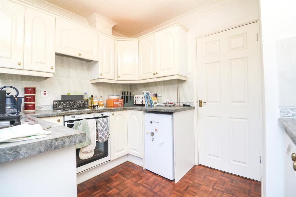 House in Maldon, Althorne - More