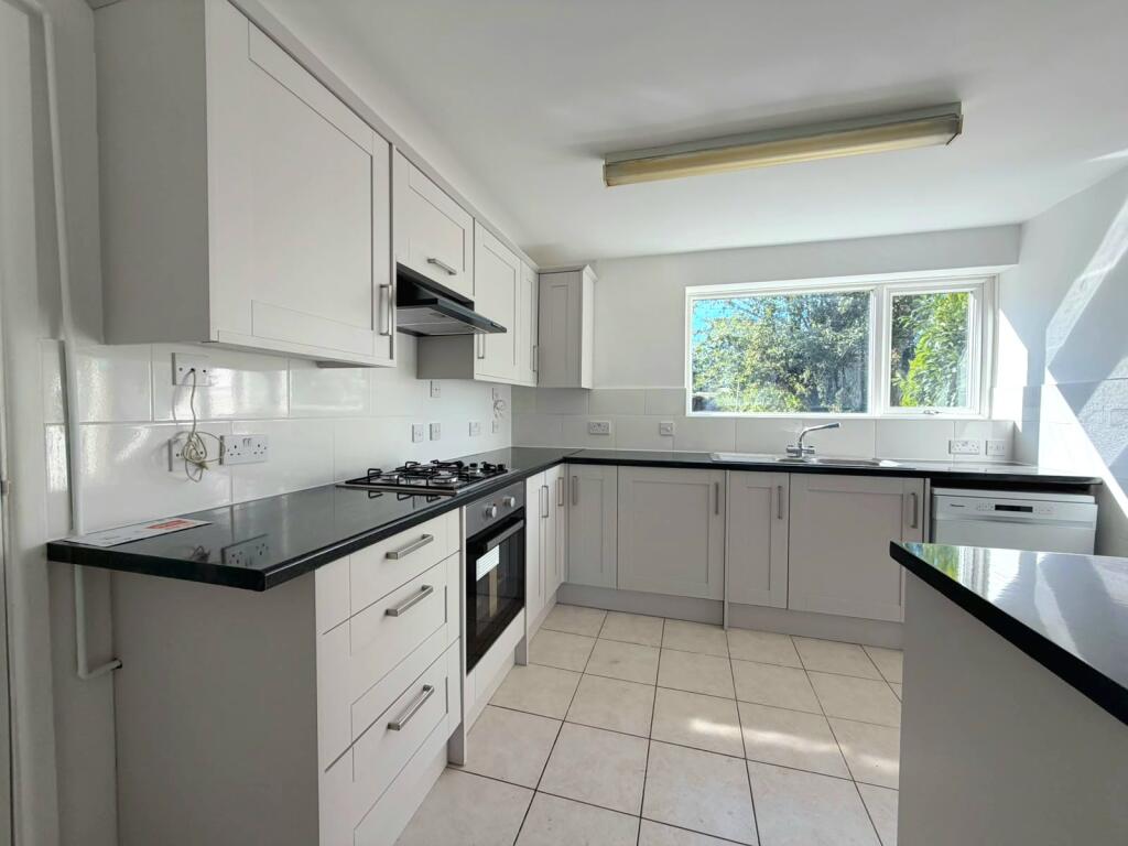 House in Guildford - View 3