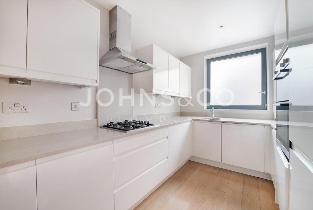 House in Twickenham - View 3