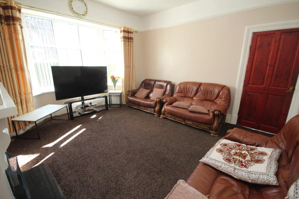 Urmston Lane, Stretford, M32 photo 4