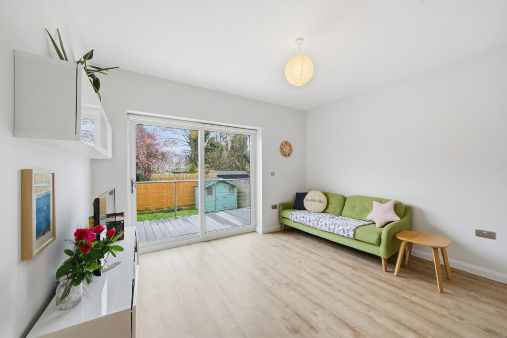 Grenville Drive, West Bridgford - View 3