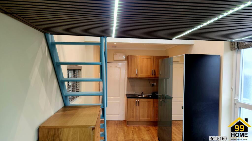 Studio flat for rent