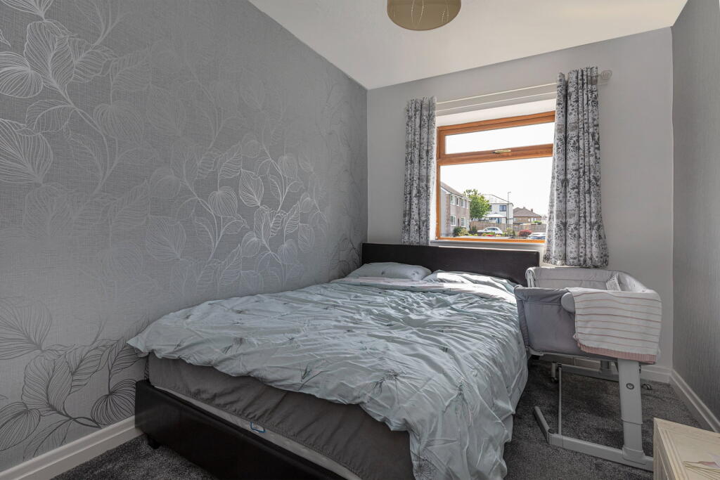 Lindley Avenue, Huddersfield, HD3 3QU photo 4