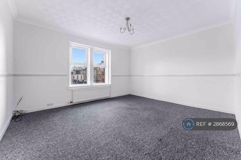 Apartment in Kilmarnock - View 2