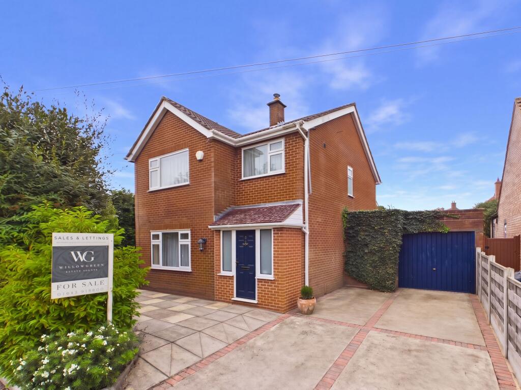 Main image of property: 5 Warwick Close, Sheriff Hutton, York, YO60 6QW
