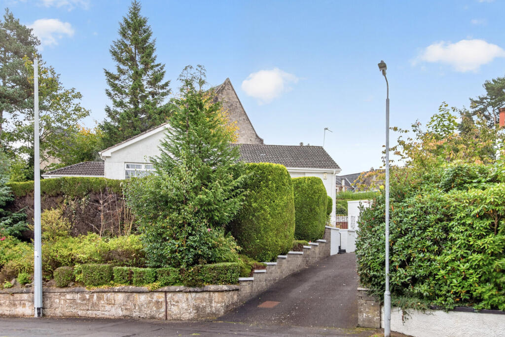 Main image of property: Mains Avenue, Giffnock, Glasgow, East Renfrewshire, G46