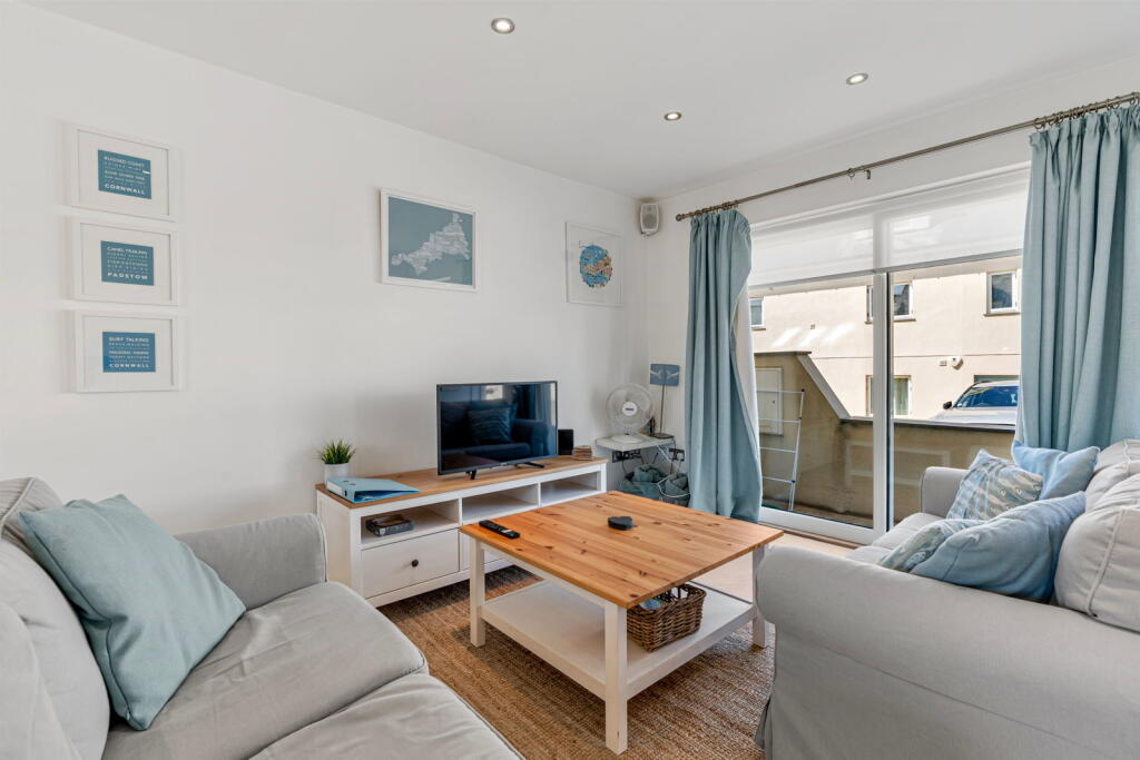 House in Plymouth - View 4