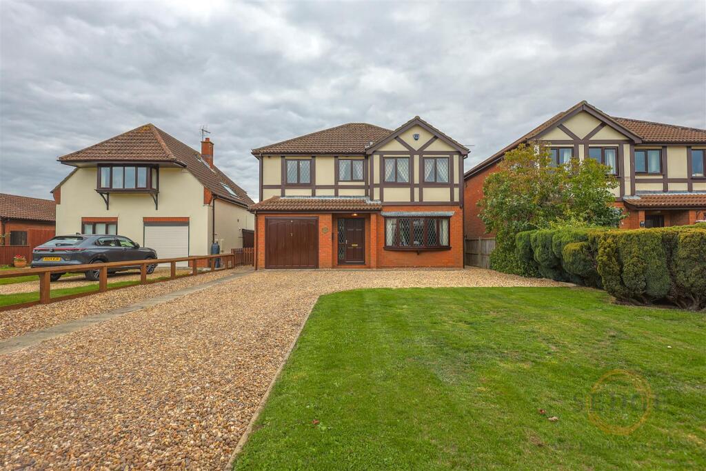 4-bed detached on Baxter Gardens, Spalding, £320,000