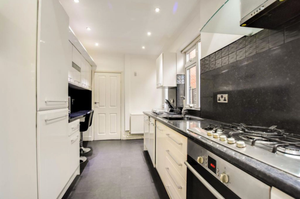 House in Leicester - View 4