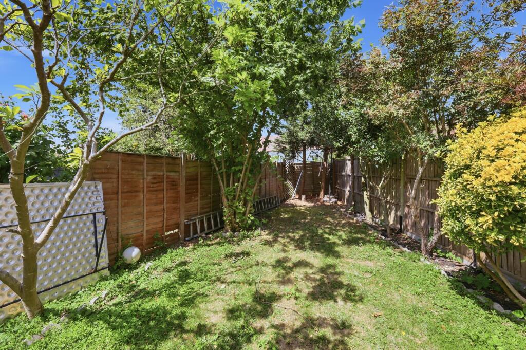 House in London, Woodford Green - More